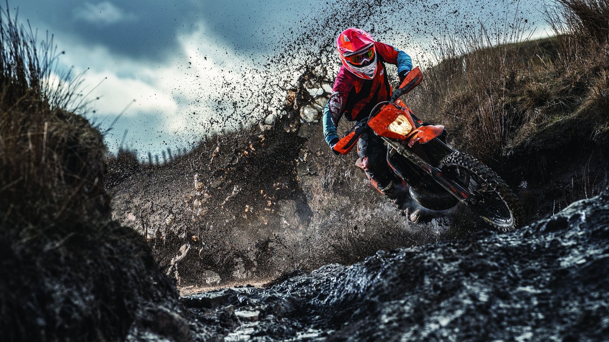 欧冠小组赛：巴萨锋线狂浪射门30脚仅进1球 低效进攻引战术争议